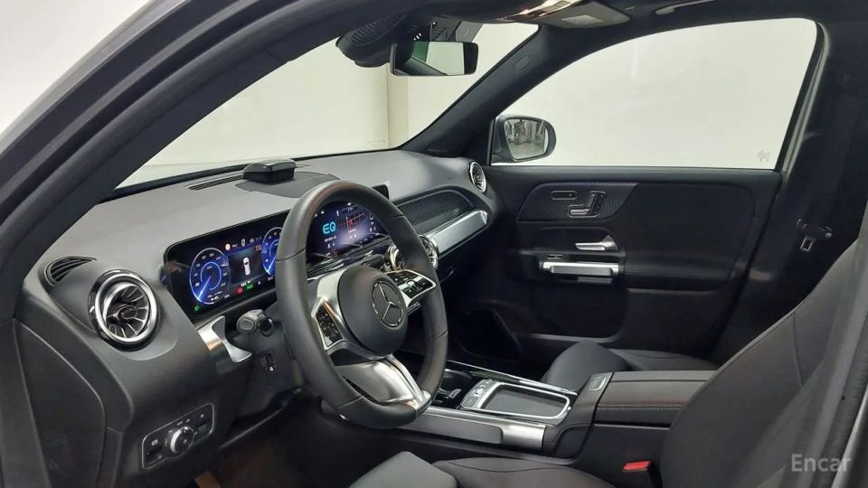 Mercedes-Benz EQB