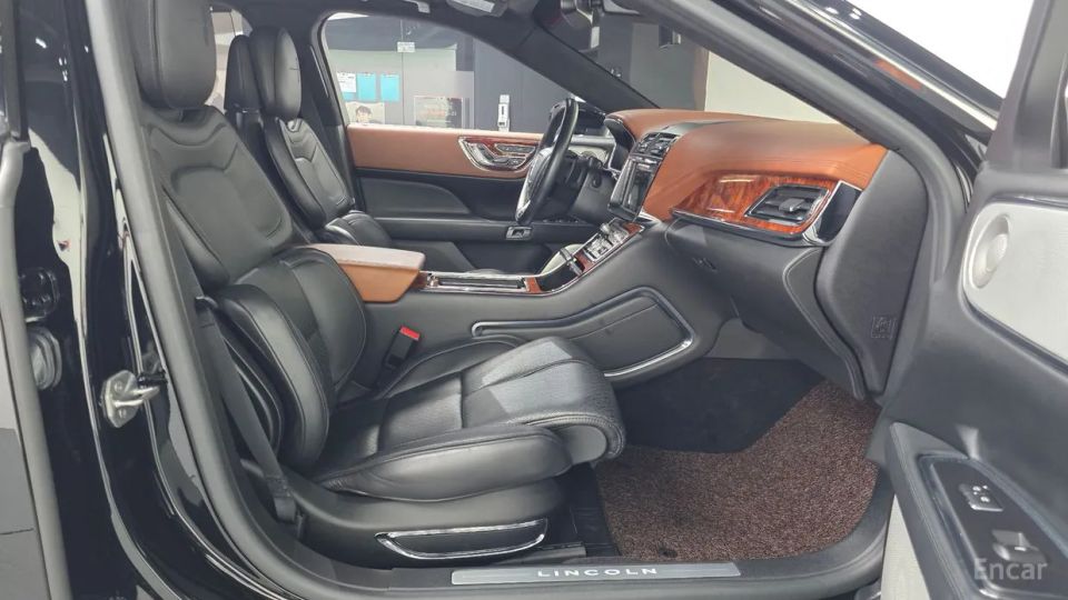 Lincoln Continental