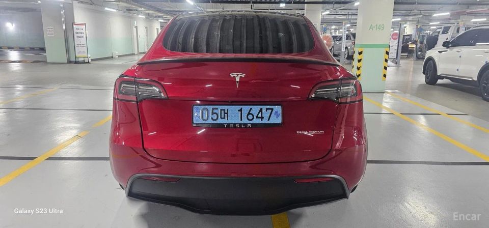Tesla model-y