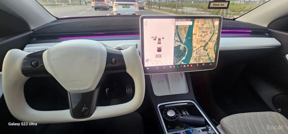 Tesla model-y