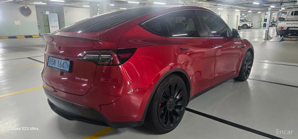 Tesla model-y