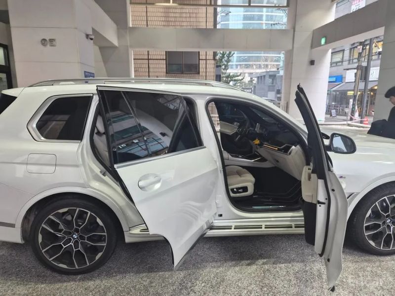 BMW X7