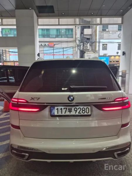 BMW X7