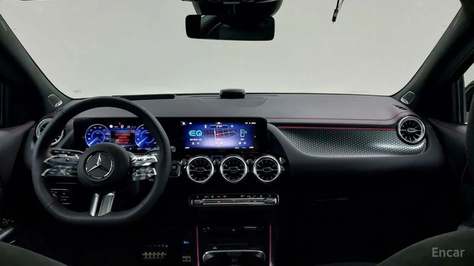 Mercedes-Benz EQA
