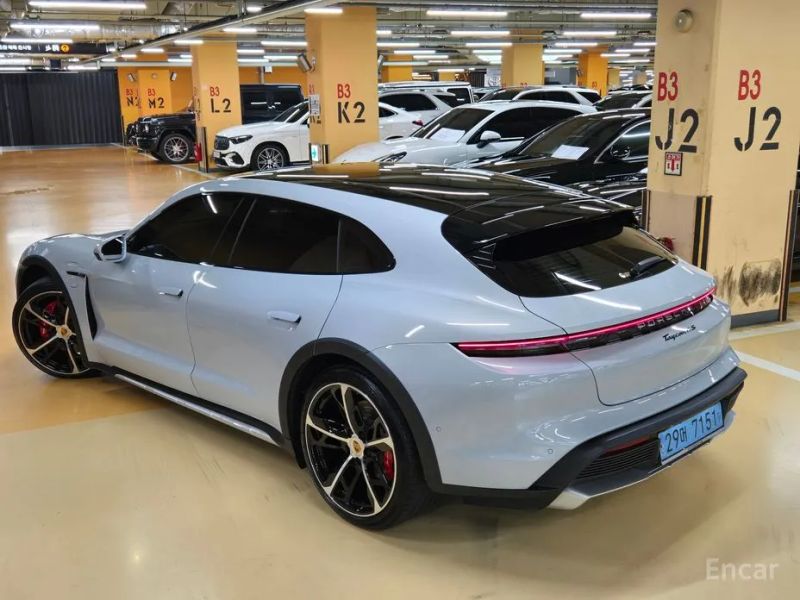 Porsche Taycan