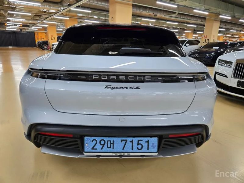 Porsche Taycan
