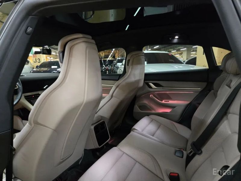 Porsche Taycan