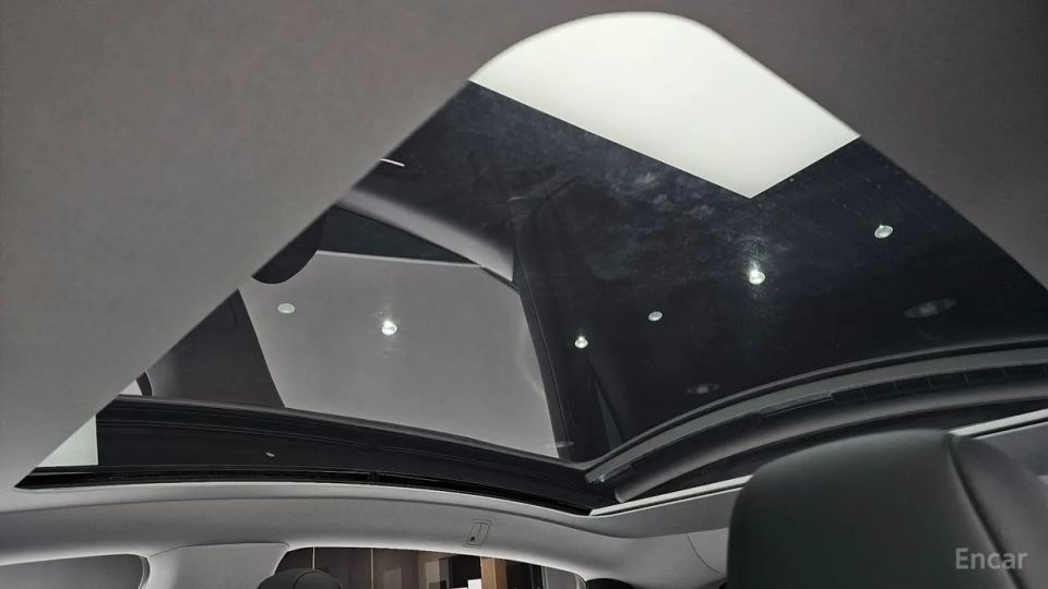 Tesla model-y