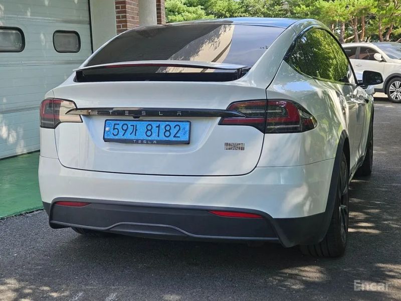 Tesla model-x