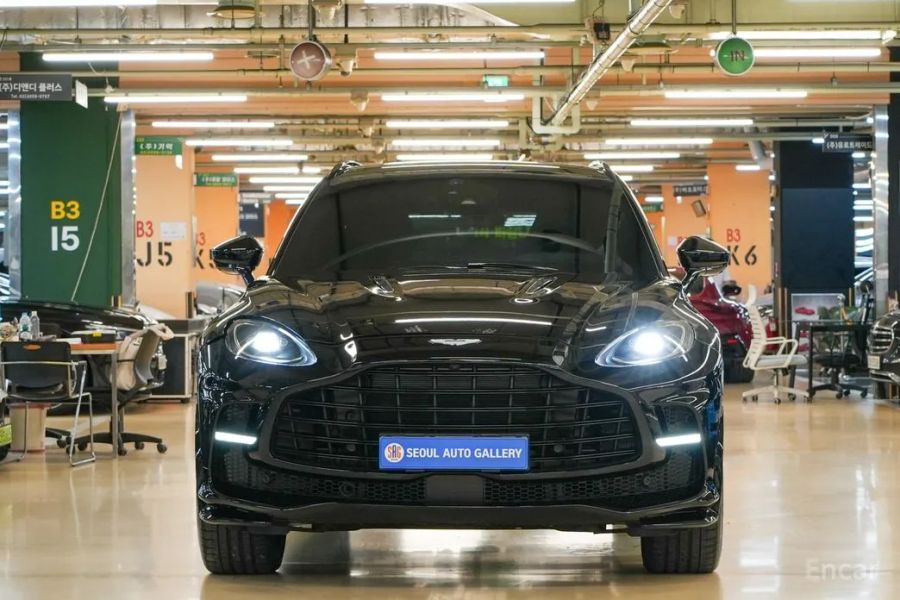 Astonmartin DBX