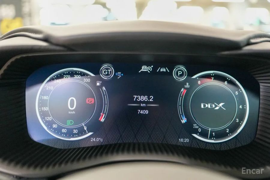 Astonmartin DBX