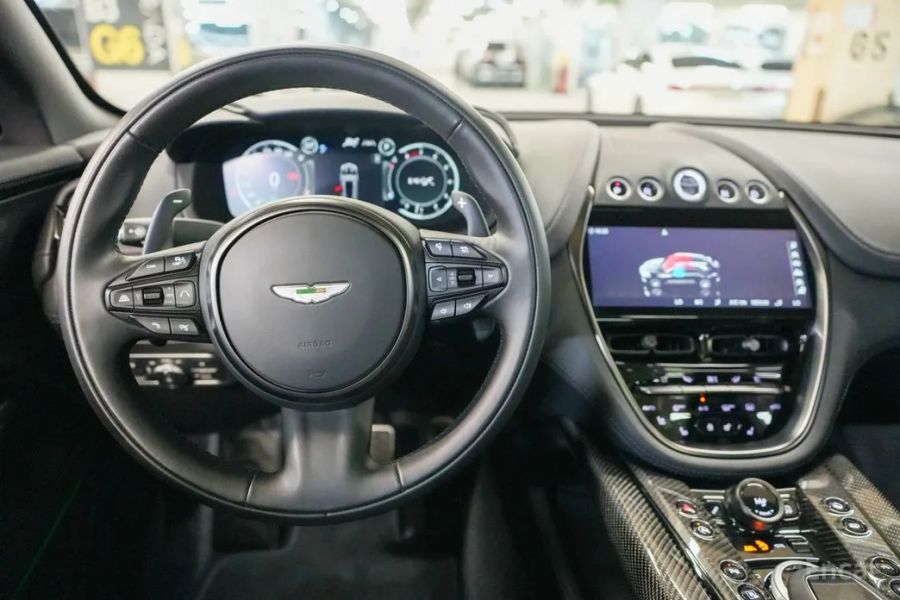Astonmartin DBX