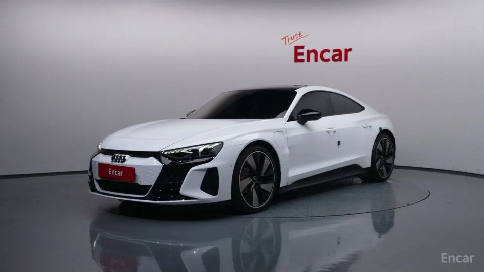 Audi E-tron GT