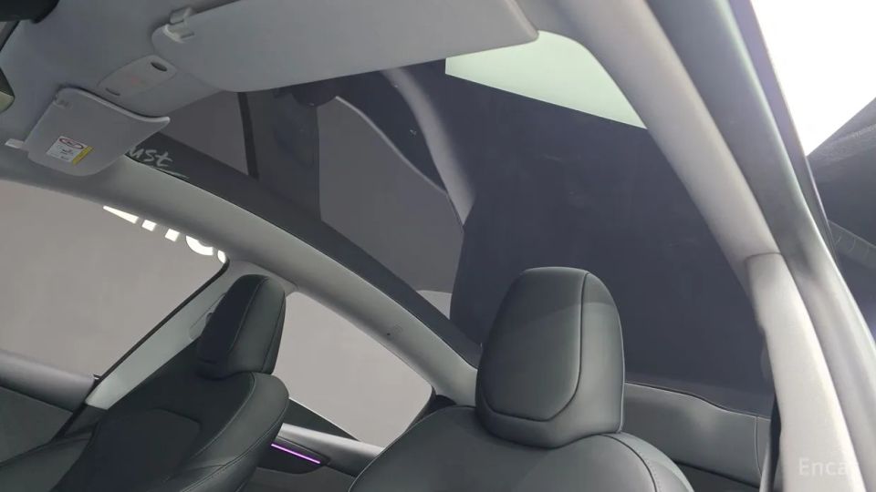 Tesla model-y