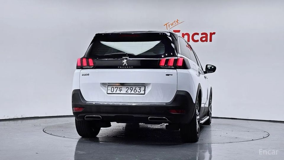 Peugeot 5008