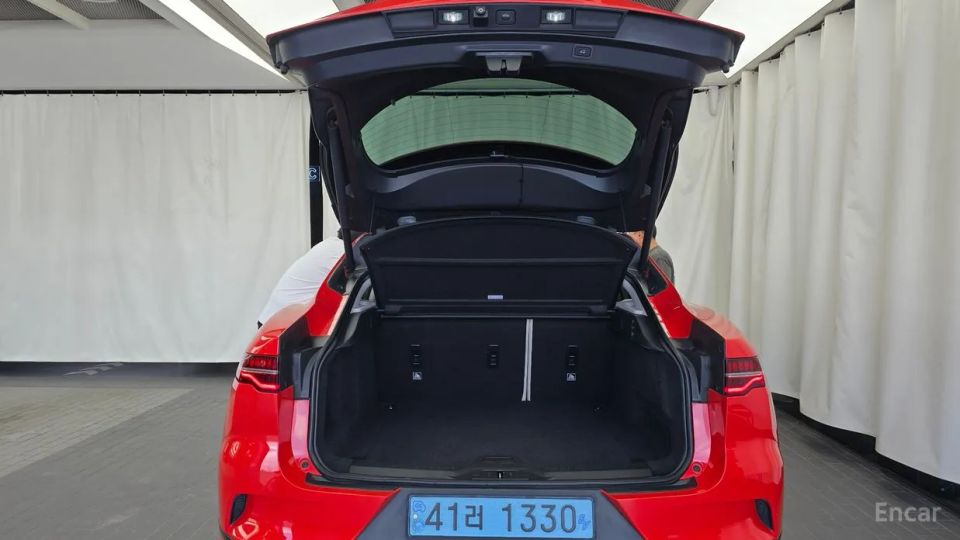 Jaguar I-PACE