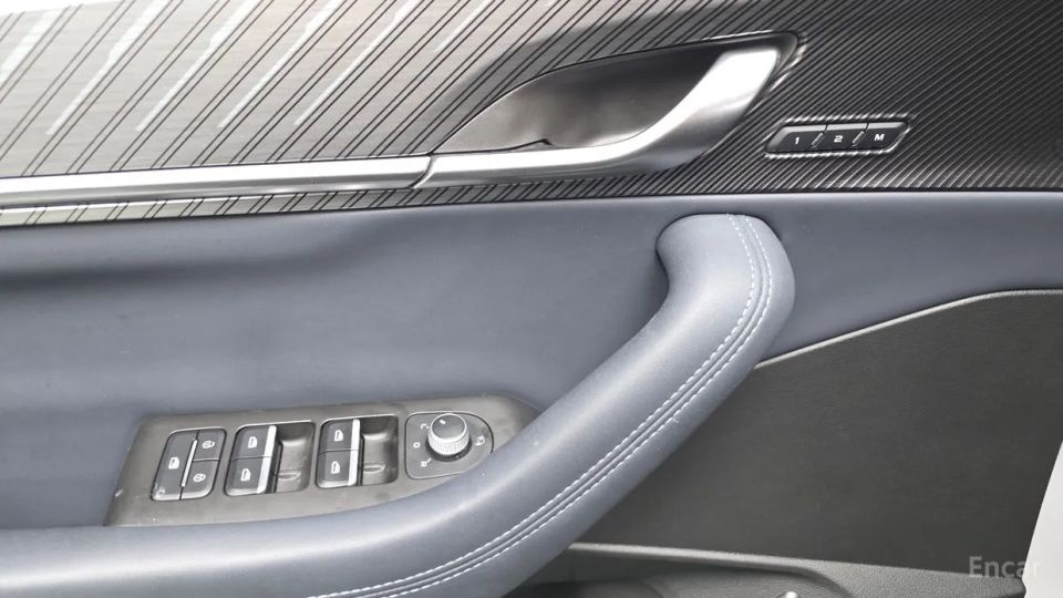 Renault-KoreaSamsung Grand Koleos