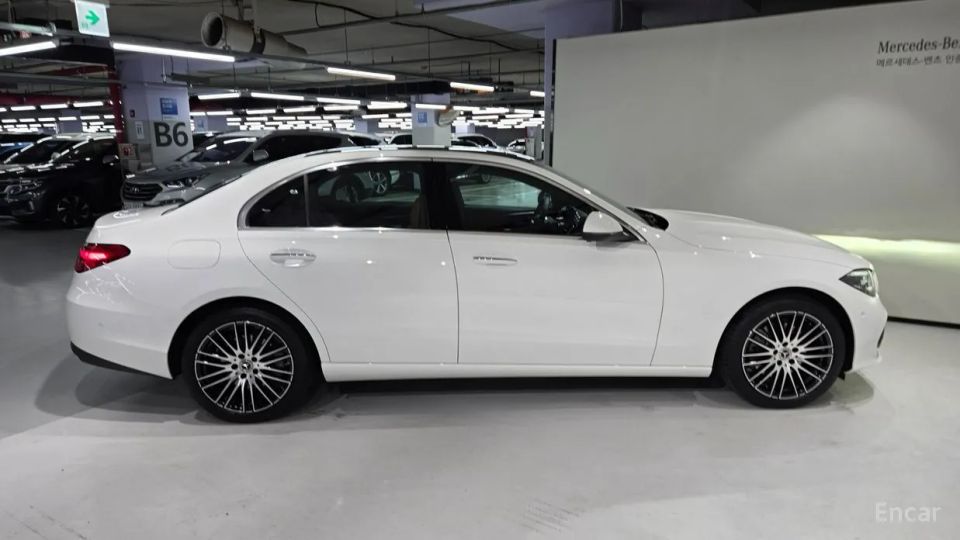 Mercedes-Benz C-Class