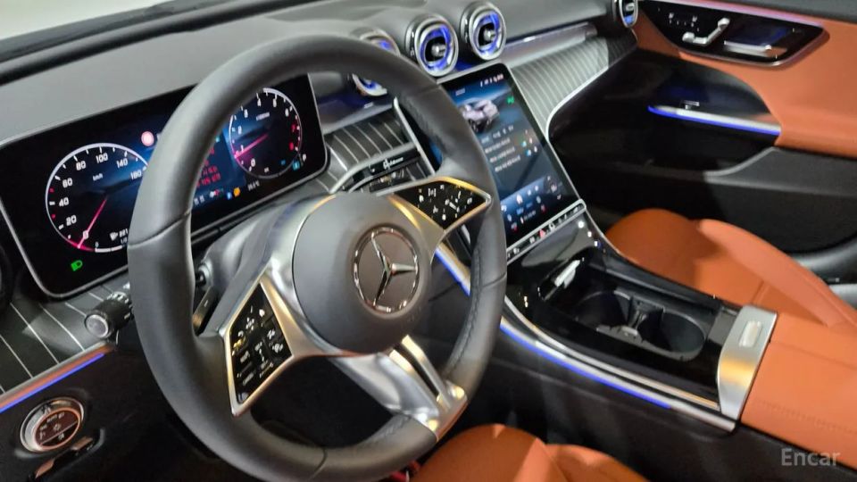 Mercedes-Benz C-Class