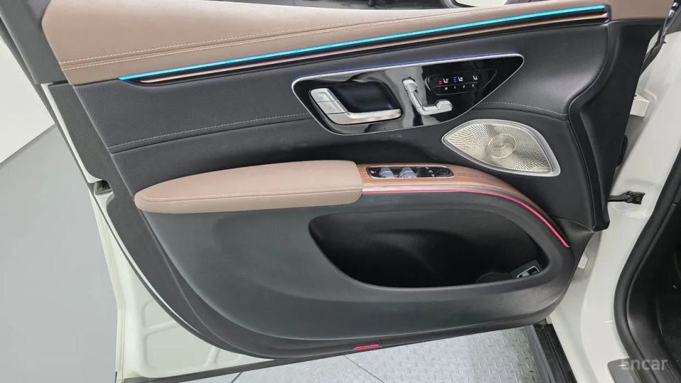Mercedes-Benz EQS