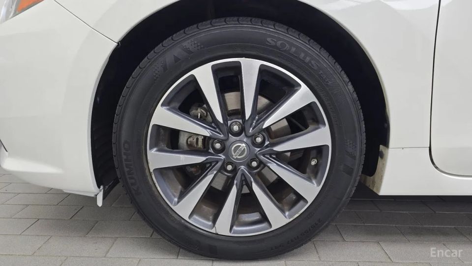 Nissan altima
