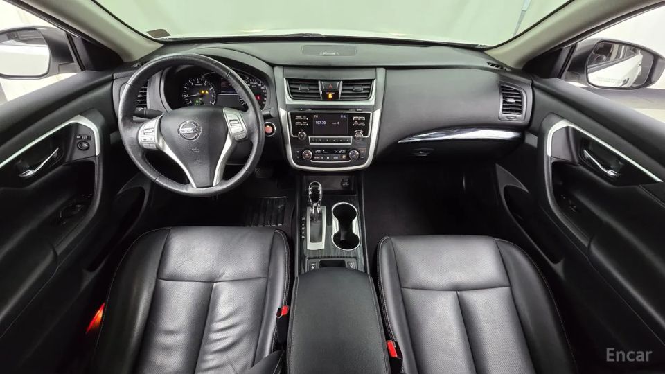 Nissan altima