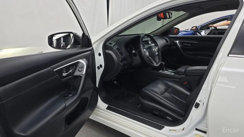 Nissan altima