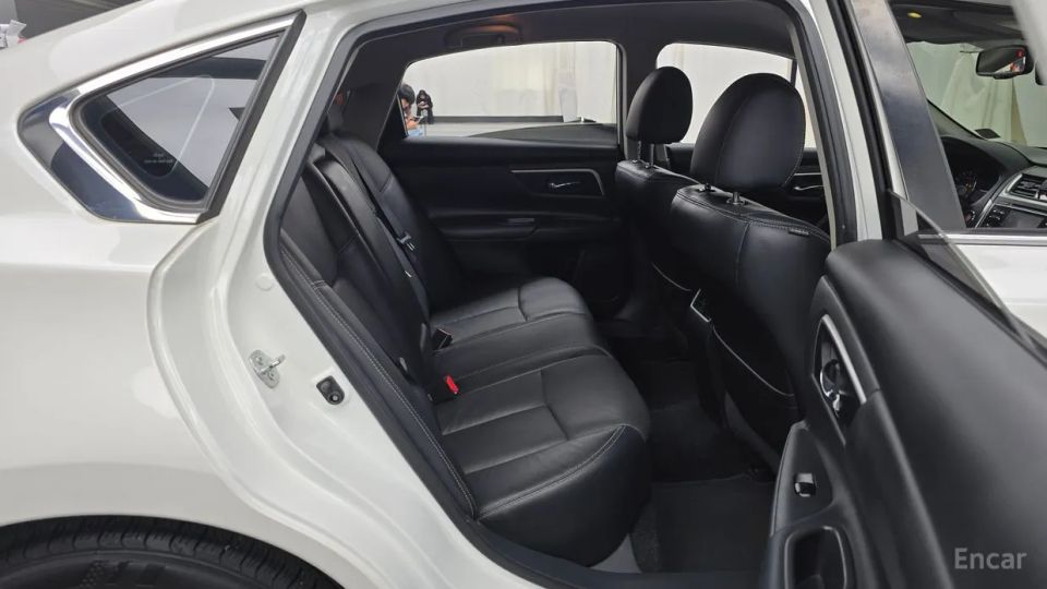 Nissan altima
