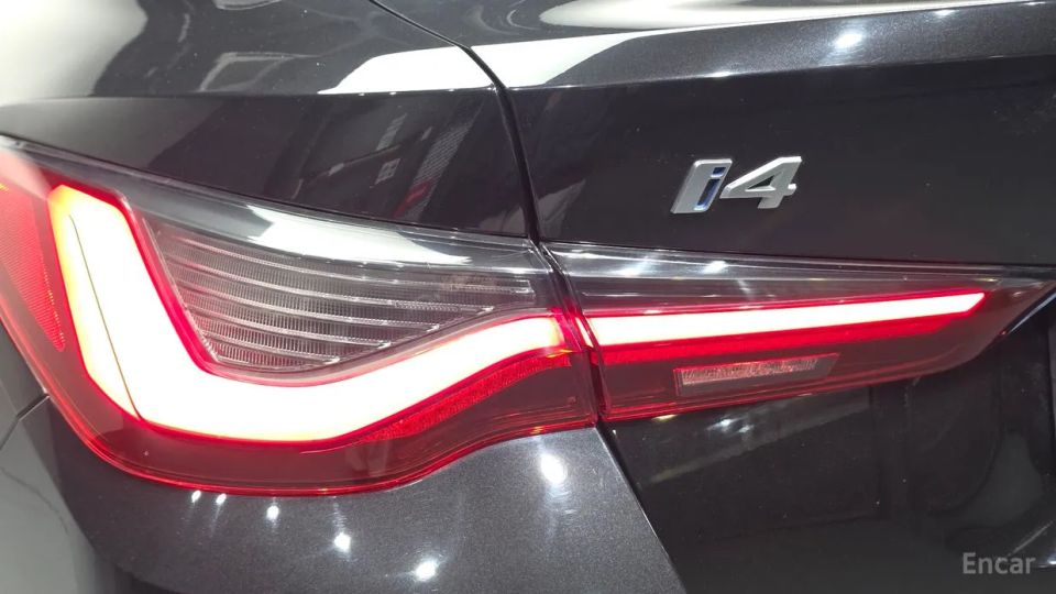BMW I4