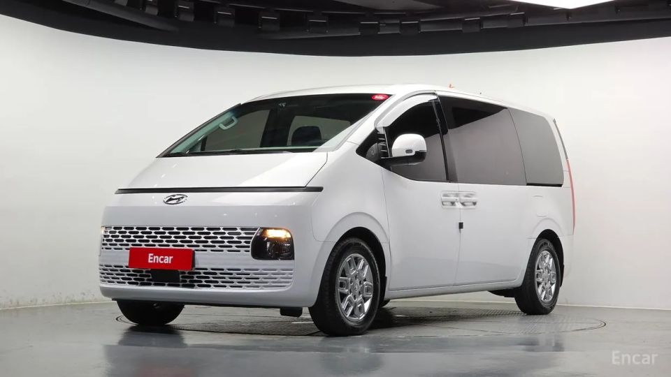 Hyundai Staria