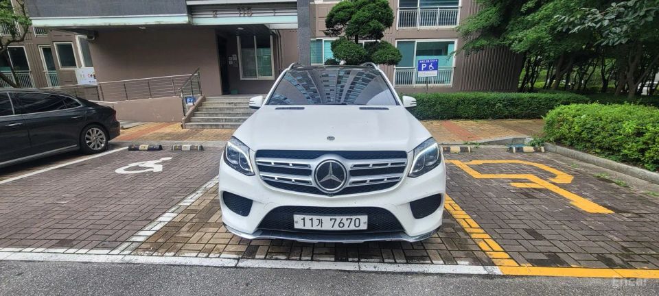 Mercedes-Benz GLS-Class