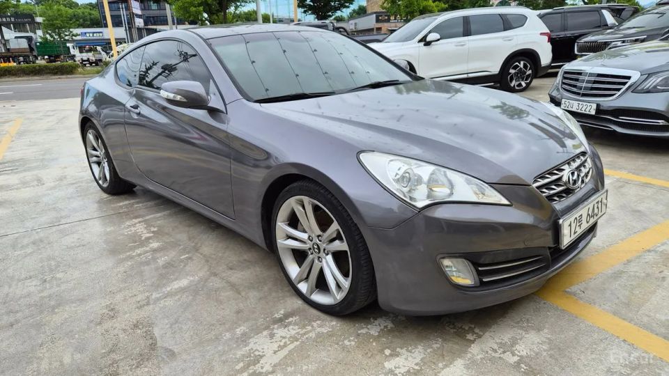 Hyundai Genesis