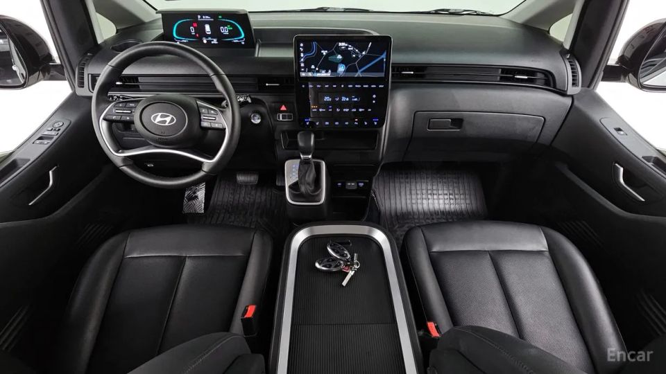 Hyundai Staria