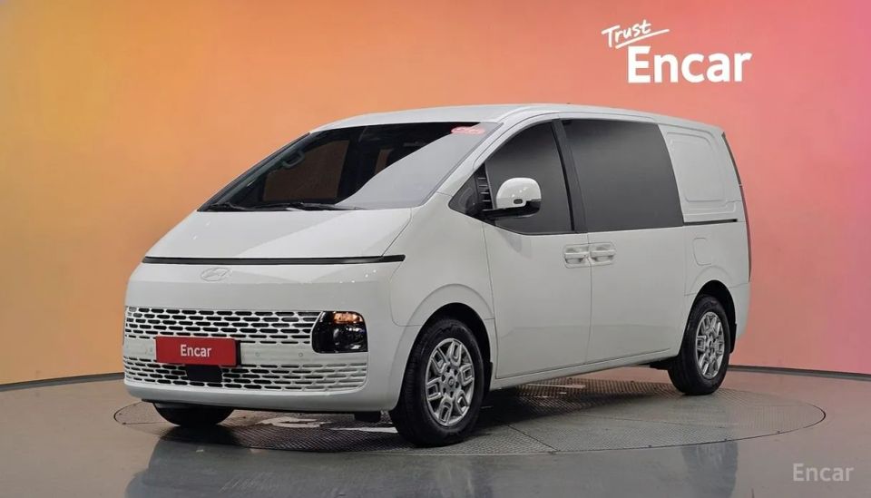 Hyundai Staria
