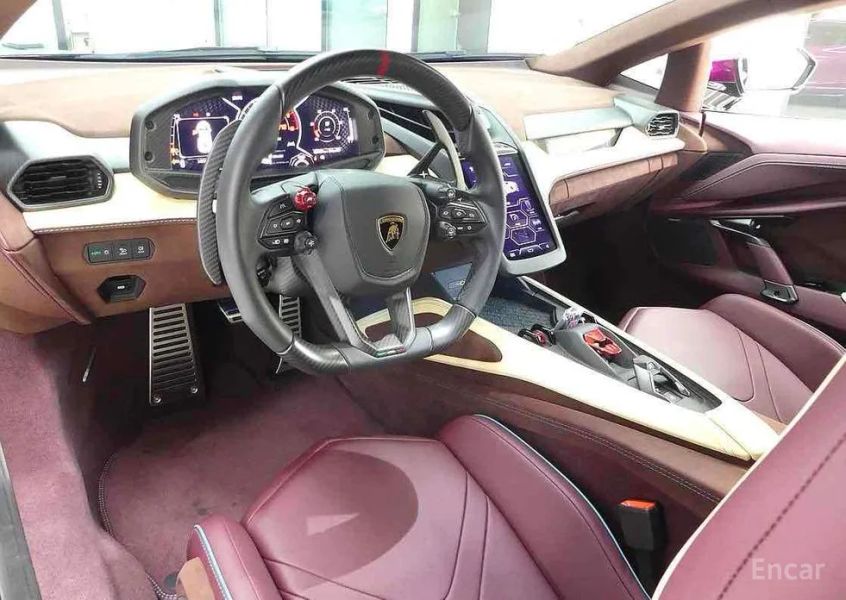 Lamborghini Revuelto