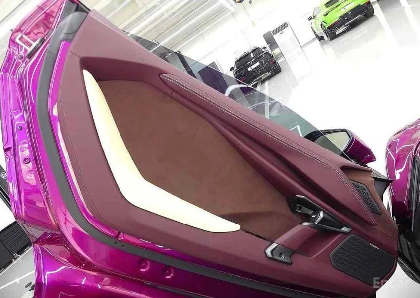 Lamborghini Revuelto