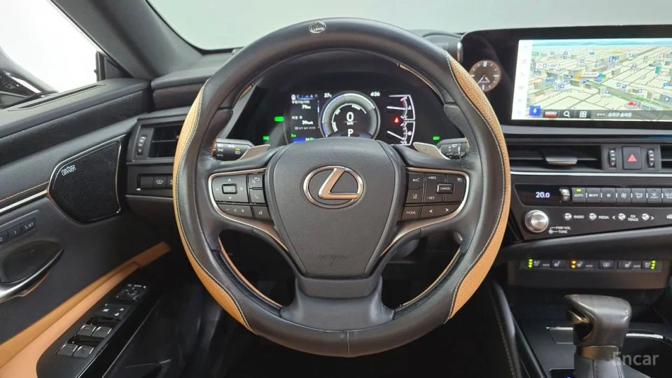 Lexus ES