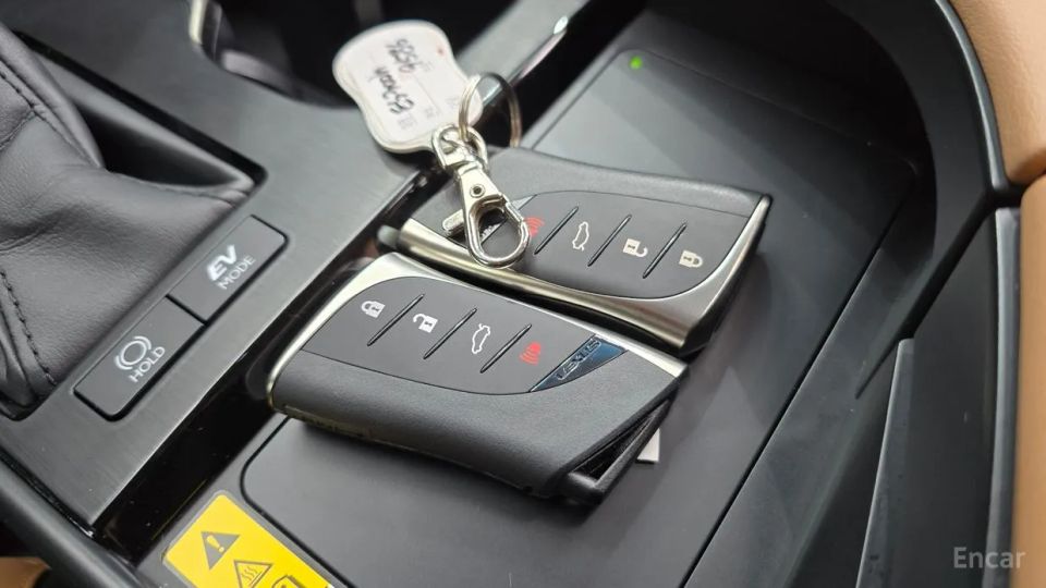 Lexus ES