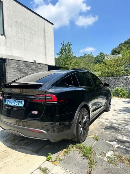 Tesla model-x