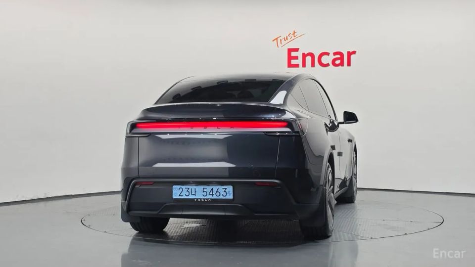 Tesla model-y