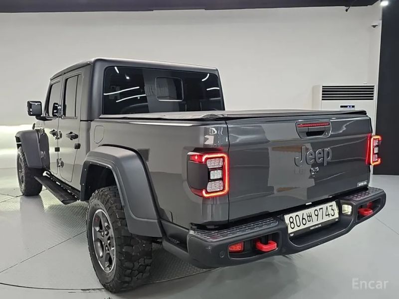Jeep gladiator