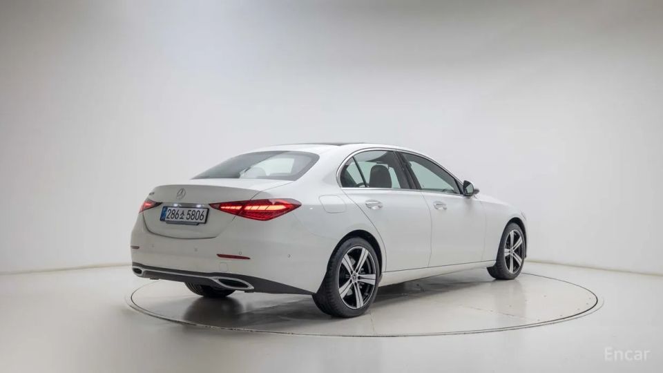 Mercedes-Benz C-Class