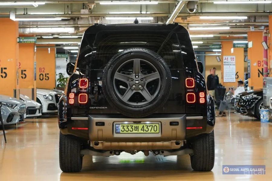 Land Rover Defender