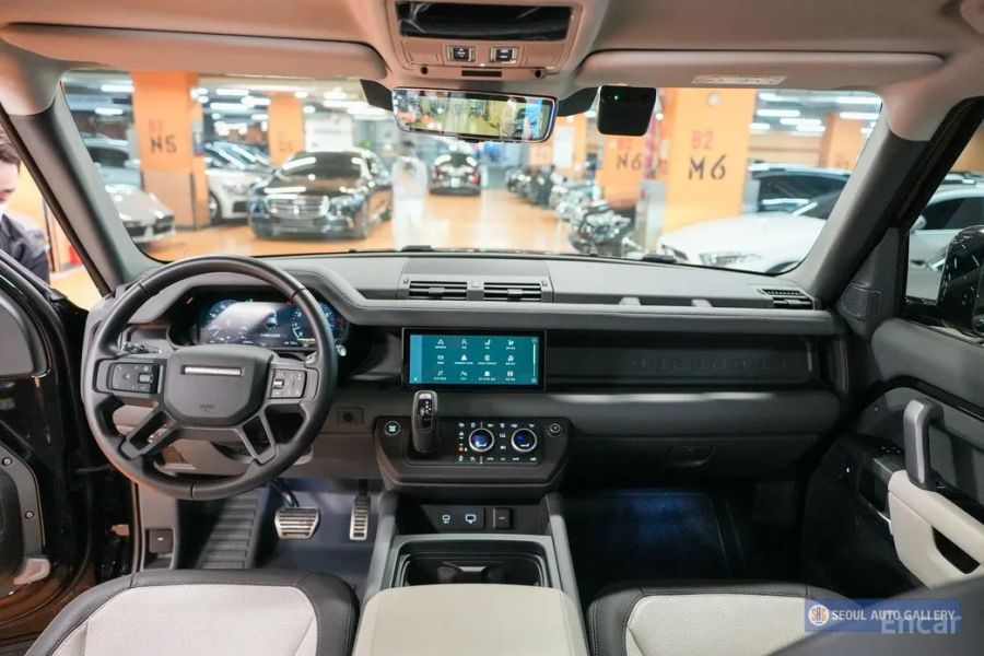Land Rover Defender