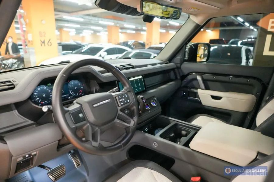 Land Rover Defender