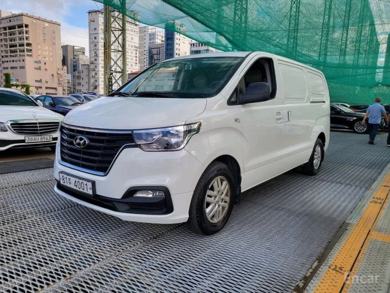 Hyundai Starex