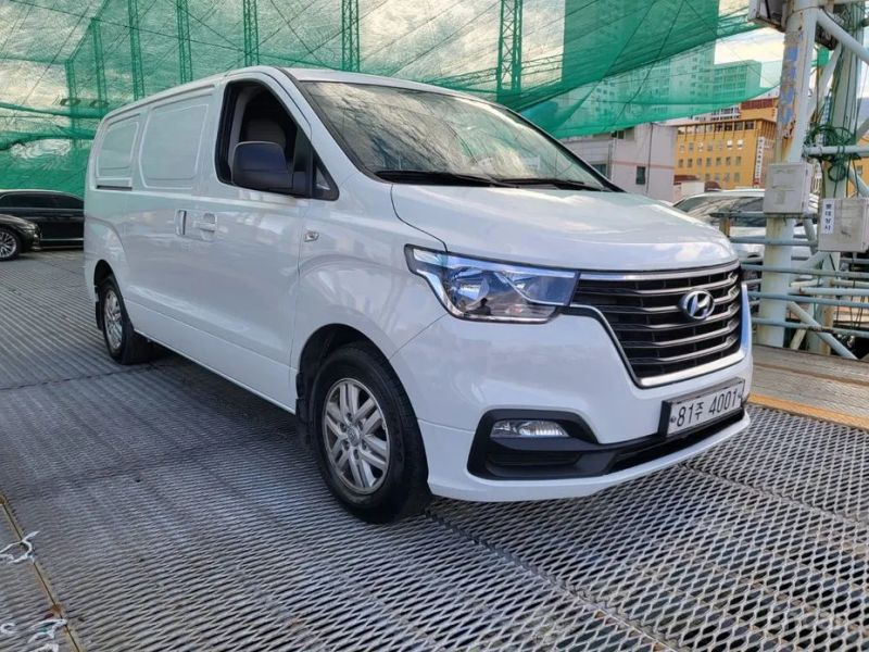 Hyundai Starex