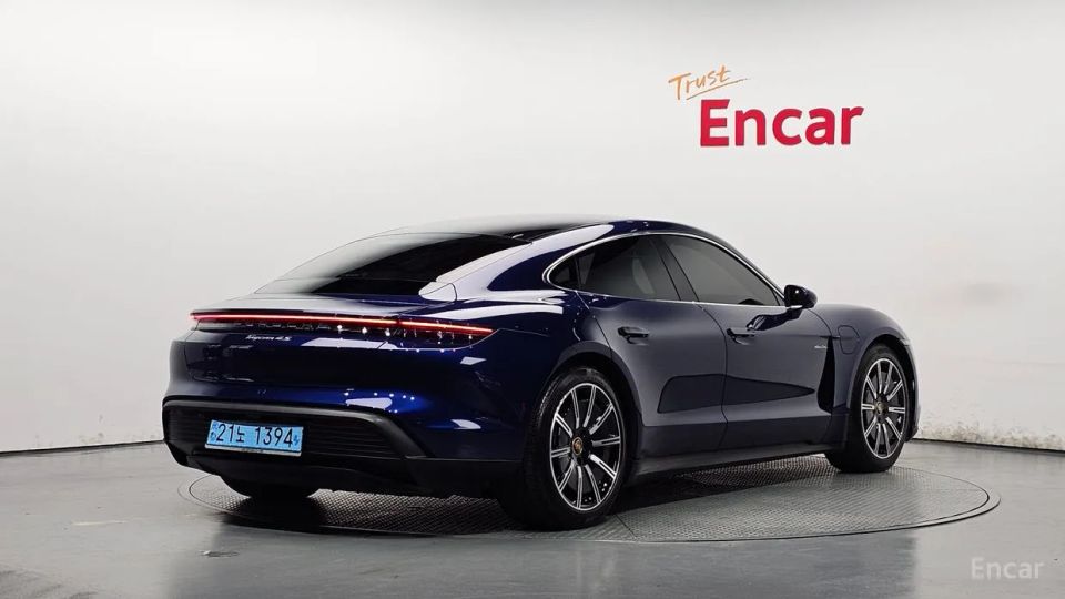 Porsche Taycan