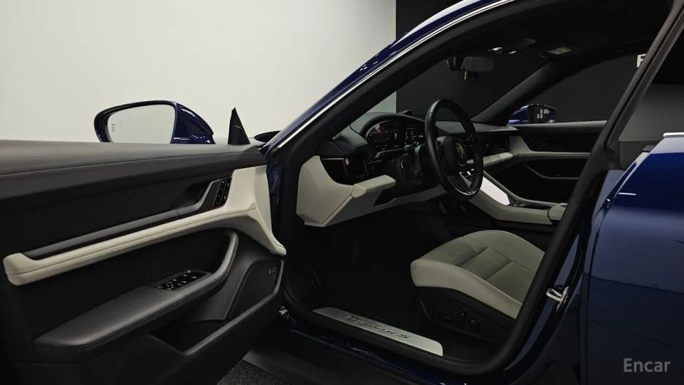 Porsche Taycan