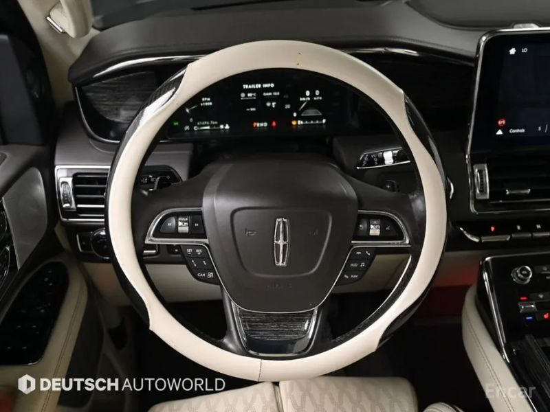 Lincoln Navigator